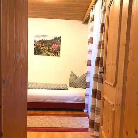 Gaestehaus Alpina 아파트 *