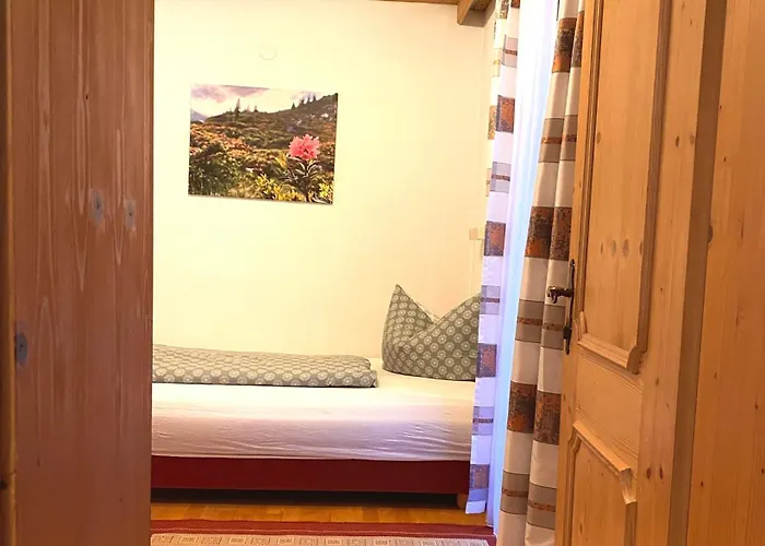 Gaestehaus Alpina Апартаменты *