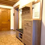 Gaestehaus Alpina *