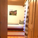 Gaestehaus Alpina Apartamento *