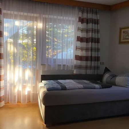Gaestehaus Alpina *